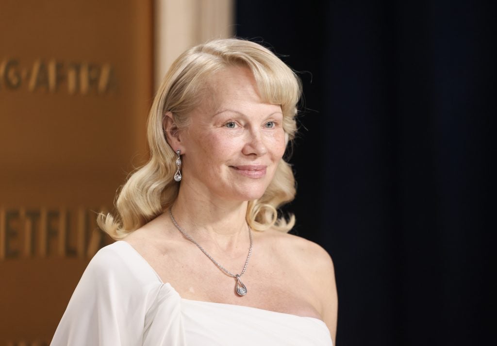 Pamela Anderson sports the problematic clean girl trend on February 23, 2025.