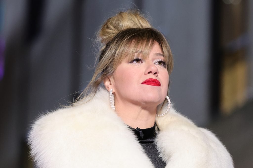 Kelly Clarkson on November 29, 2023.