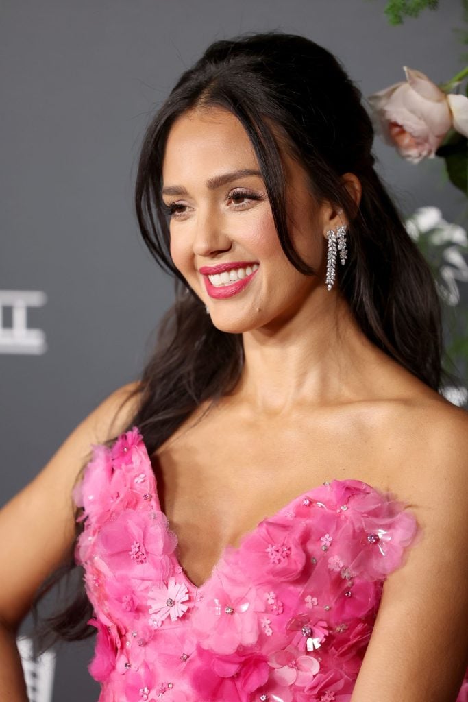 Jessica Alba on November 12, 2022.