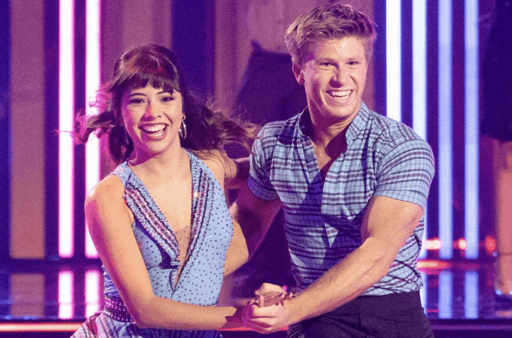 Robert Irwin and Xochitl Gomez are rumored to be dating following their 'DWTS' victory.