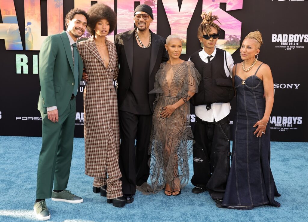 Will Smith and Jada Pinkett Smith with their kids after divorce confession. 