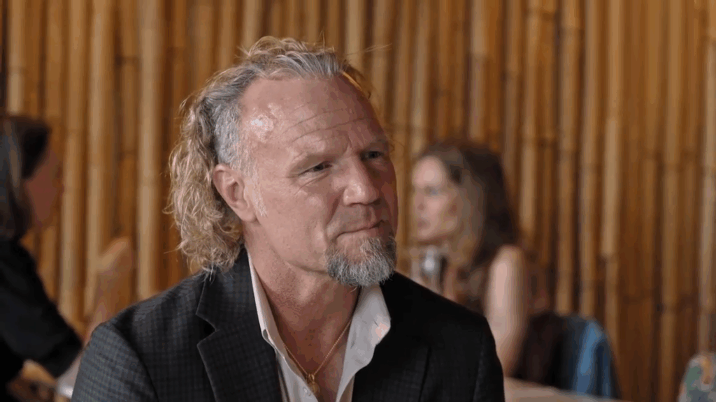 Kody Brown on 'Sister Wives' in a restaurant