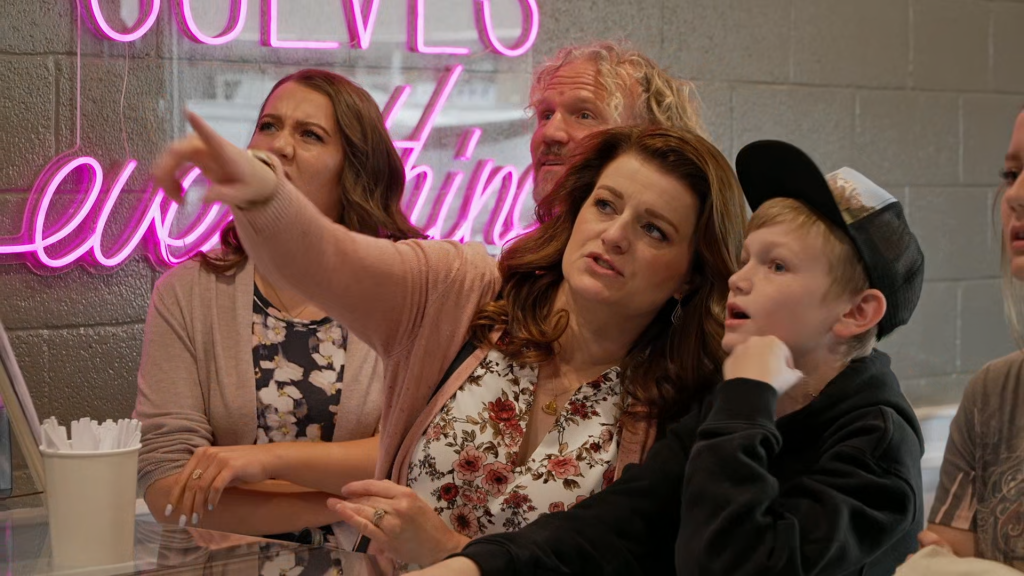 Kody Brown and Robyn Brown get ice cream with their kids in 2024.