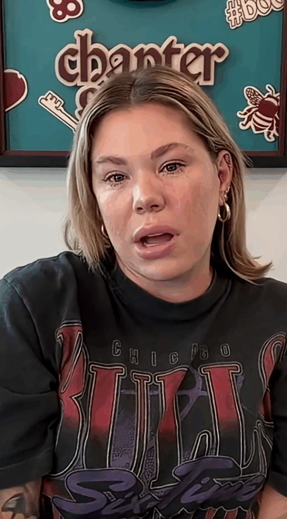 A tearful Kailyn Lowry.