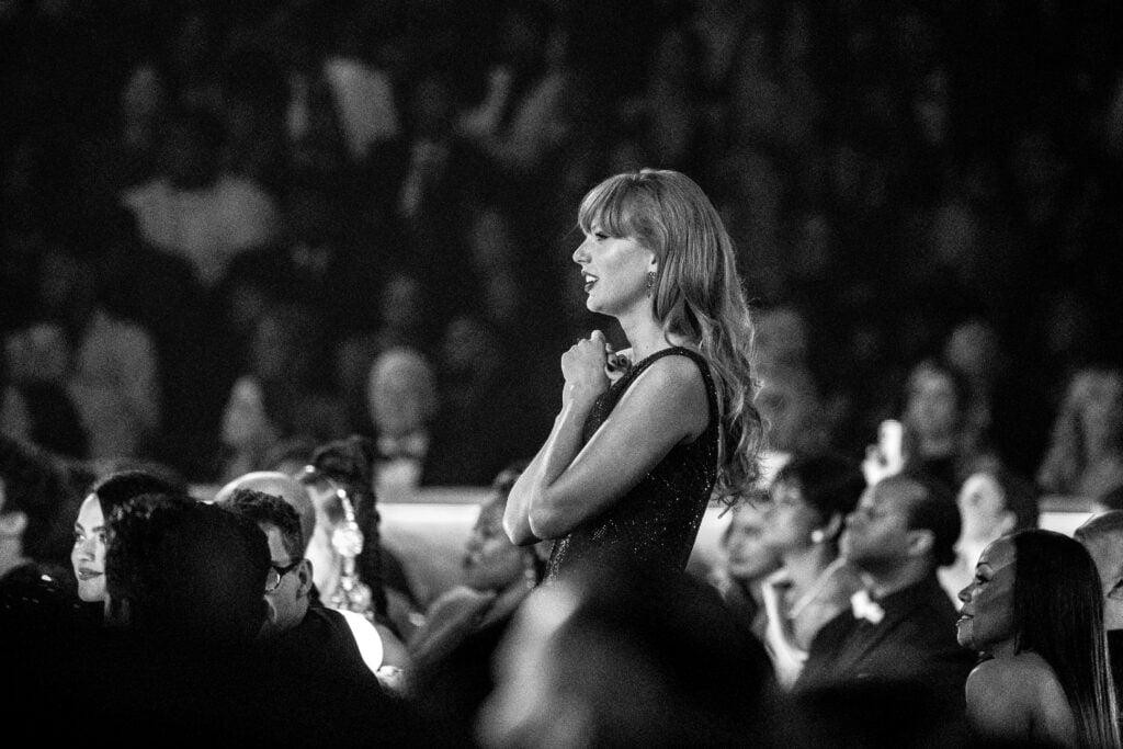 LOS ANGELES, CALIFORNIA - FEBRUARY 02: (EDITORS NOTE: Image has been converted to black and white) Taylor Swift attends the 67th annual GRAMMY Awards  on February 02, 2025 in Los Angeles, California. 