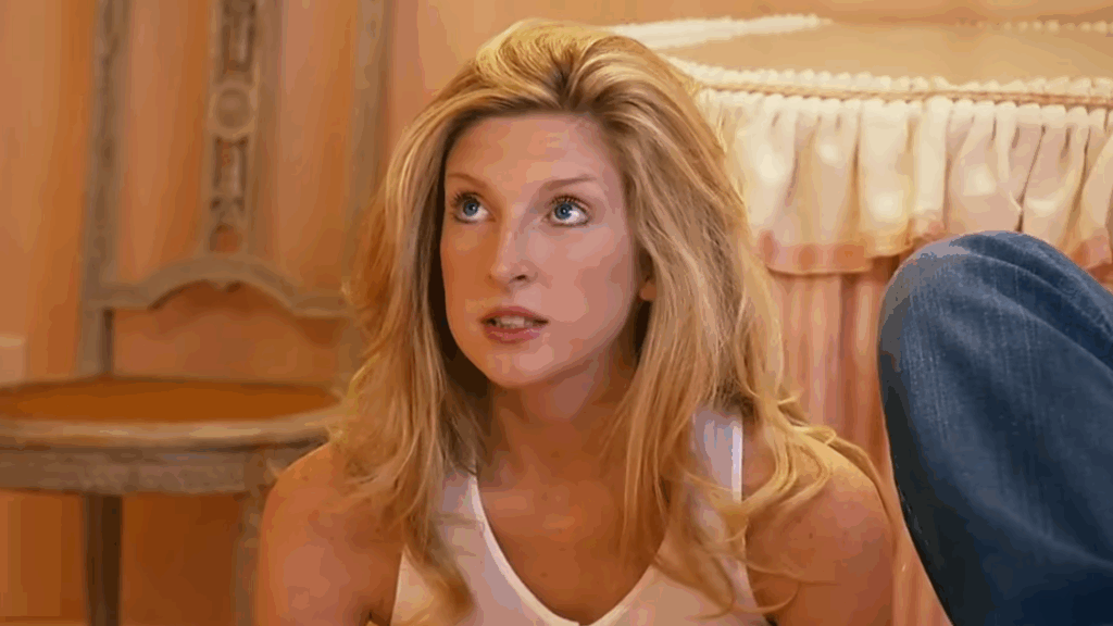 Lindsie Chrisley, now Lindsie Landsman, on her family's old show. Lindsie Chrisley, now Lindsie Landsman, on her family's old show.