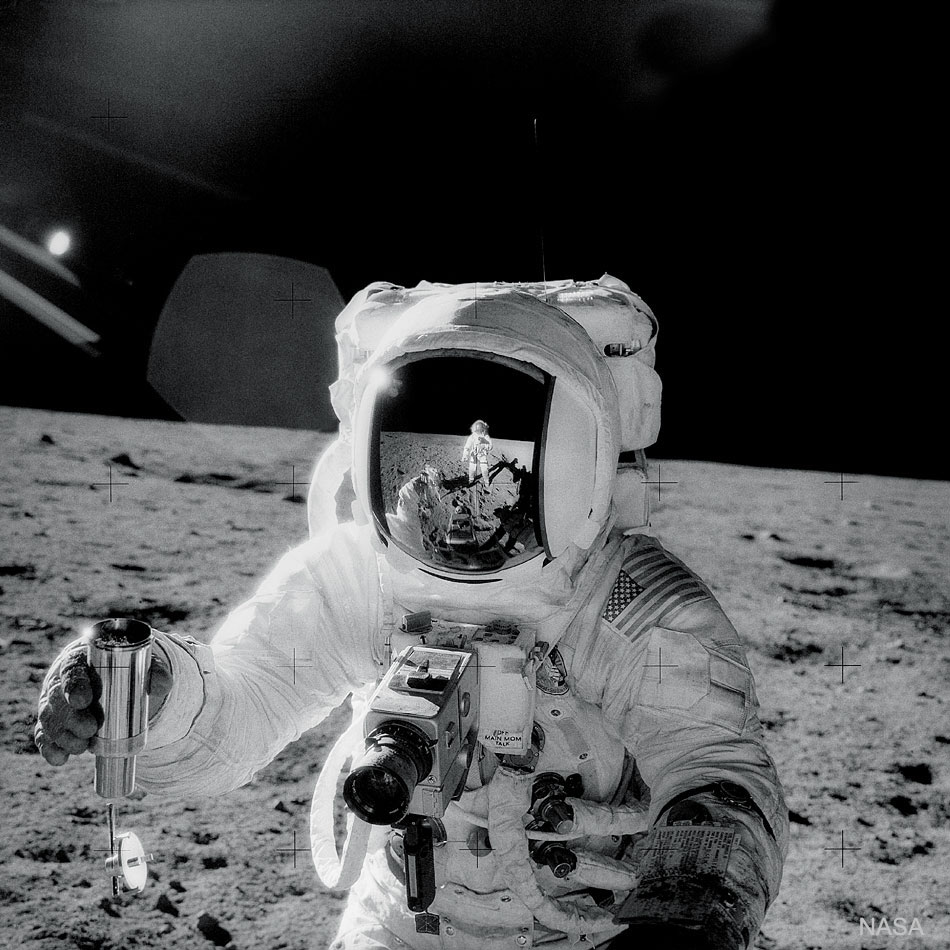 BeanConrad_Apollo12_950.jpg