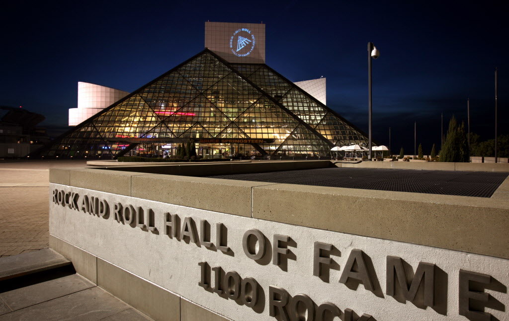 rock-hall-night-bluejpg-dc2e85fcb4d190b9.jpg