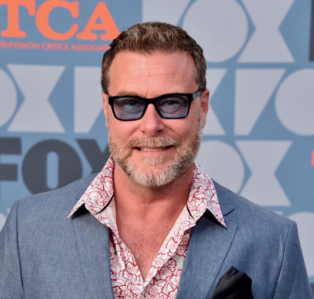 Dean McDermott red carpet photo